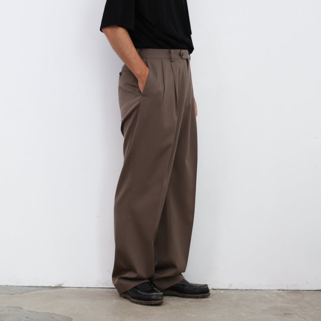 24AW】AURALEE LIGHT WOOL MAX GABARDINE TWO-TUCK SLACKS 