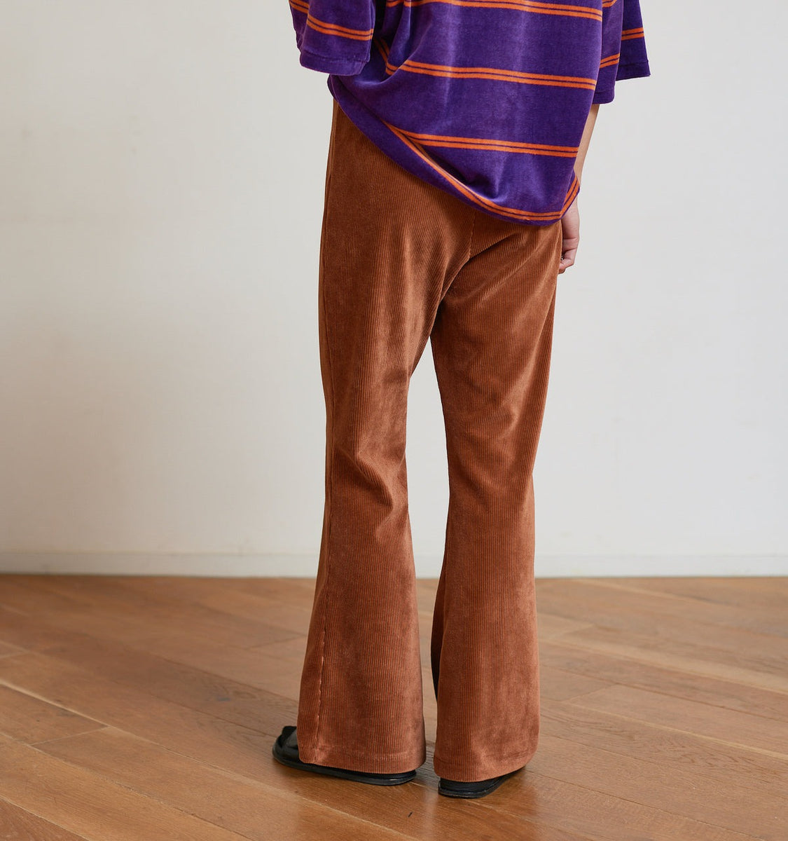 PHEENY Corduroy like pile flared pants 