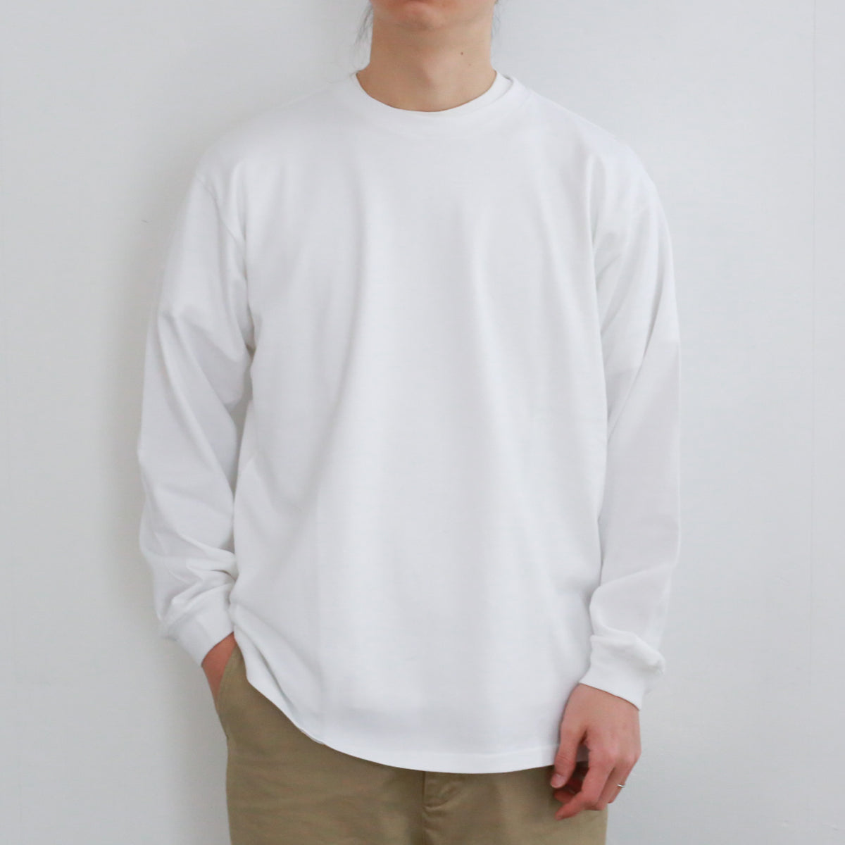 トップス AURALEE 25SS LUSTER PLAITING TEE AURALEE: Khaki Luster Plaiting T-shirt | SSENSE