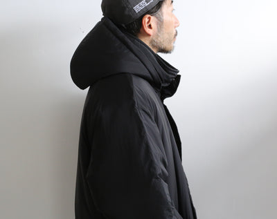 AURALEE  SUPER LIGHT AIRY NYLON PADDED COAT