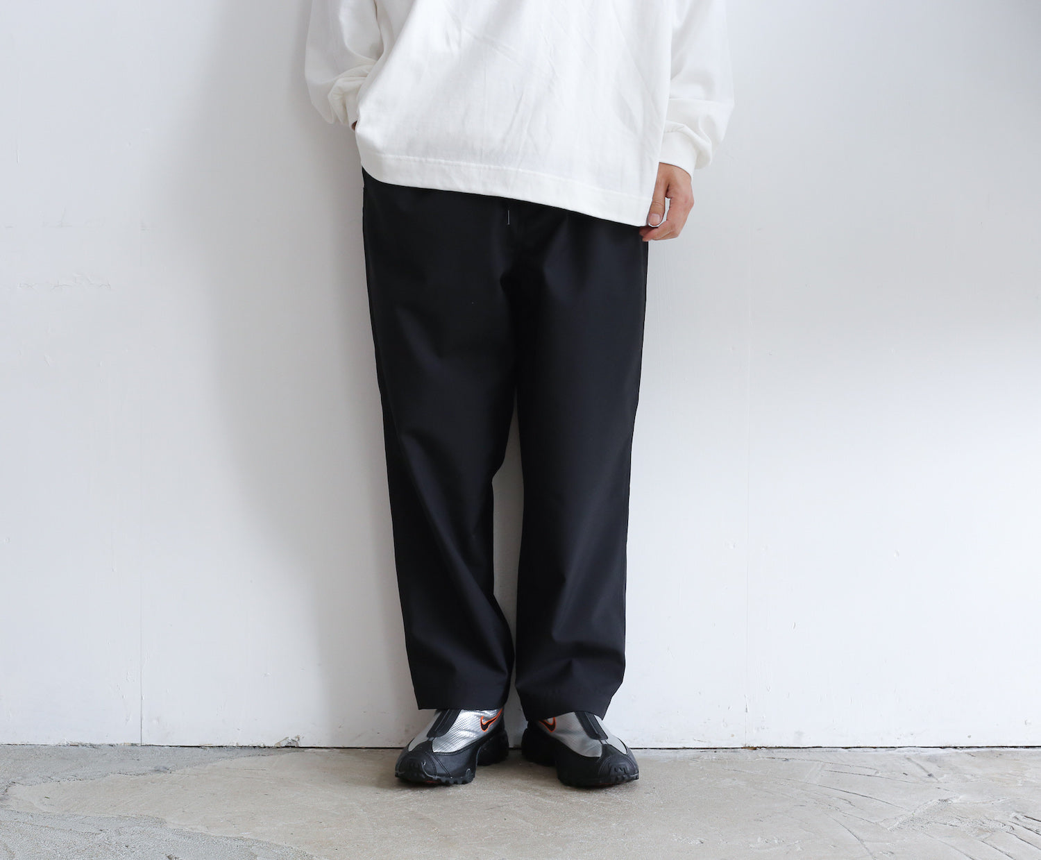 UNIVERSAL PRODUCTS ・SUMMER WOOL EASY SLACKS – Chum!