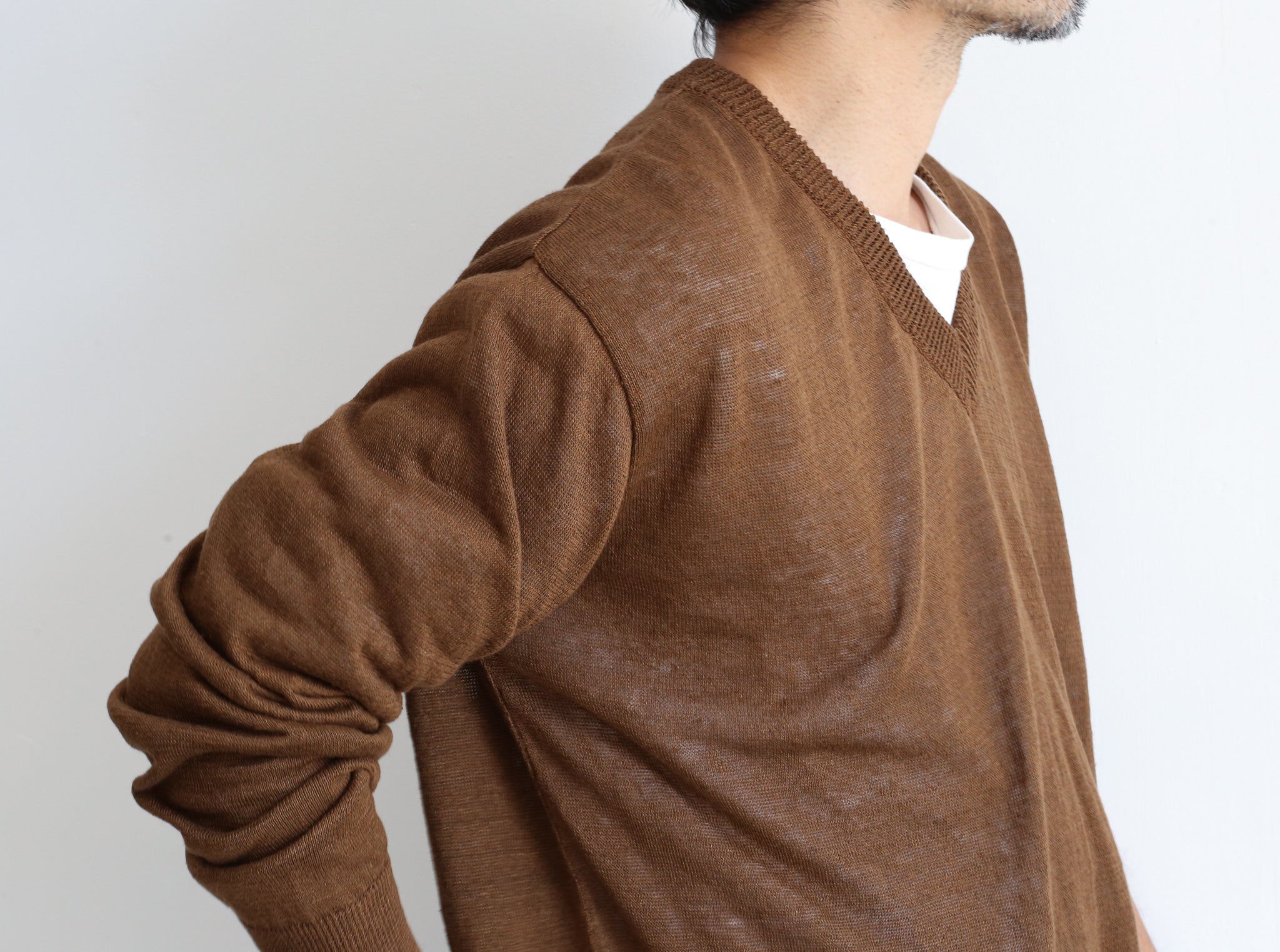 Walenode Organic Hemp V-neck Sweater – Chum!