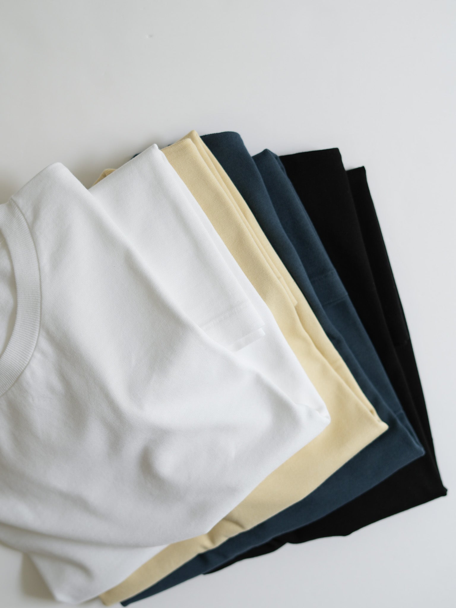 AURALEE LUSTER PLAITING TEE – Chum!