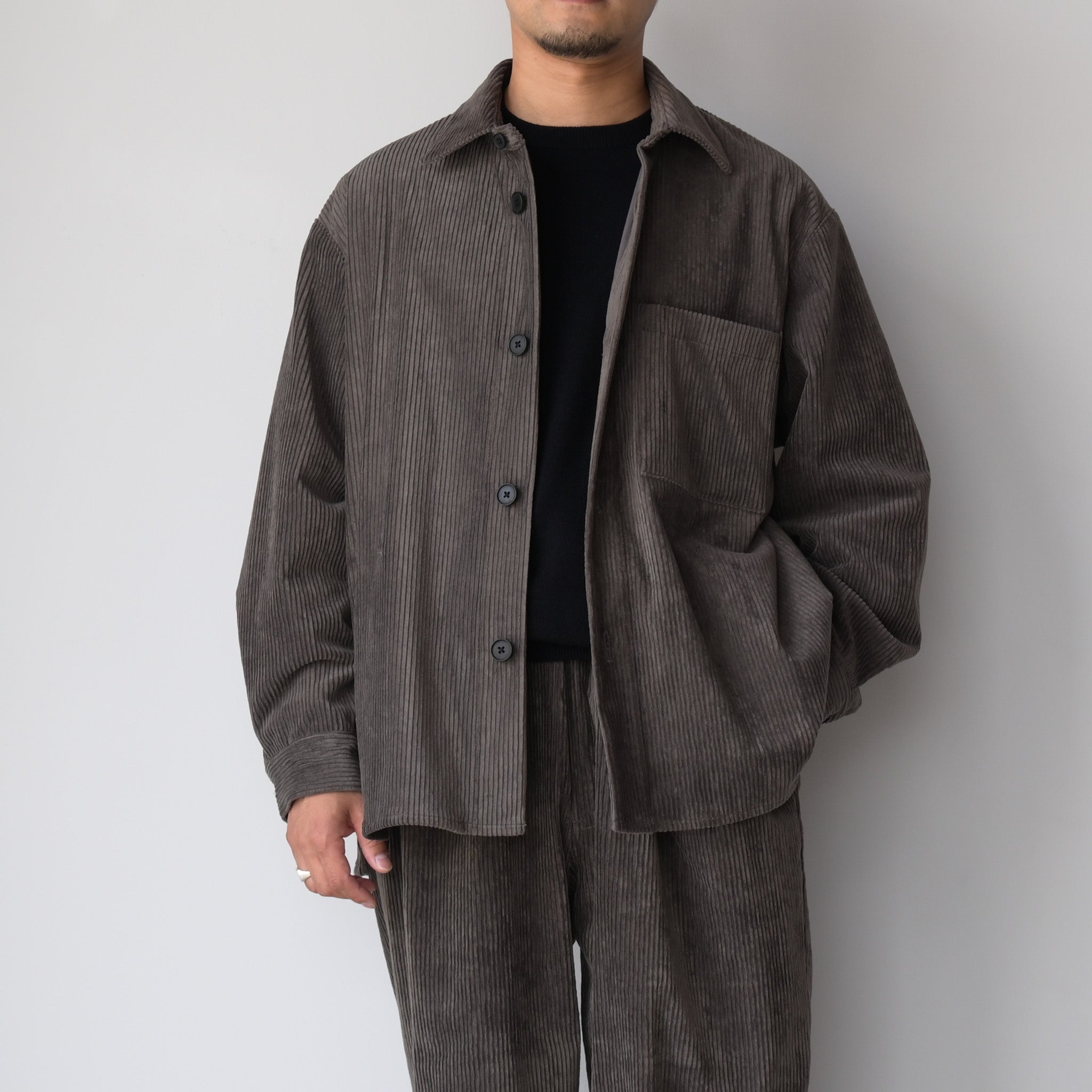 STILL BY HAND BL02253 / PT03253 – Chum!
