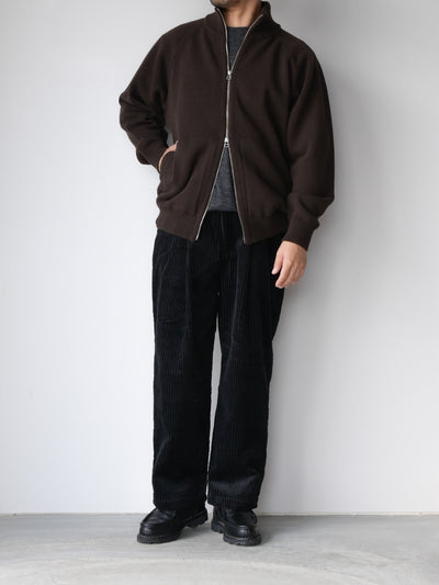 STILL BY HAND PT05254