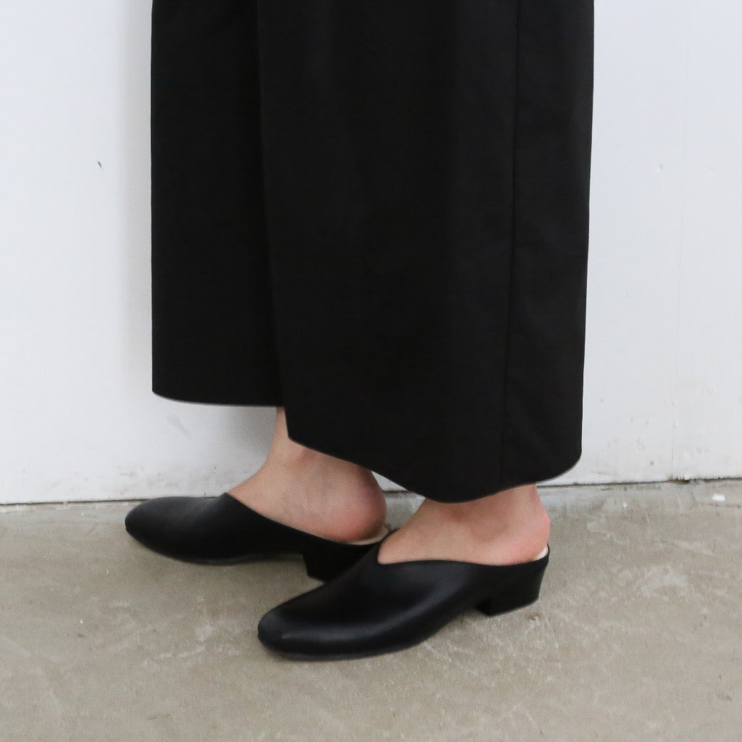 BEAUTIFUL SHOES SQUARE SHALLOW – Chum!