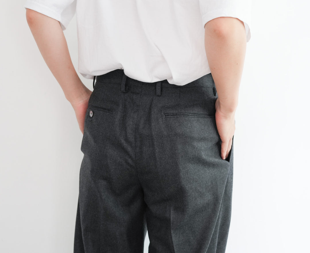 25AW】AURALEE SUPER LIGHT WOOL TWO-TUCK SLACKS 