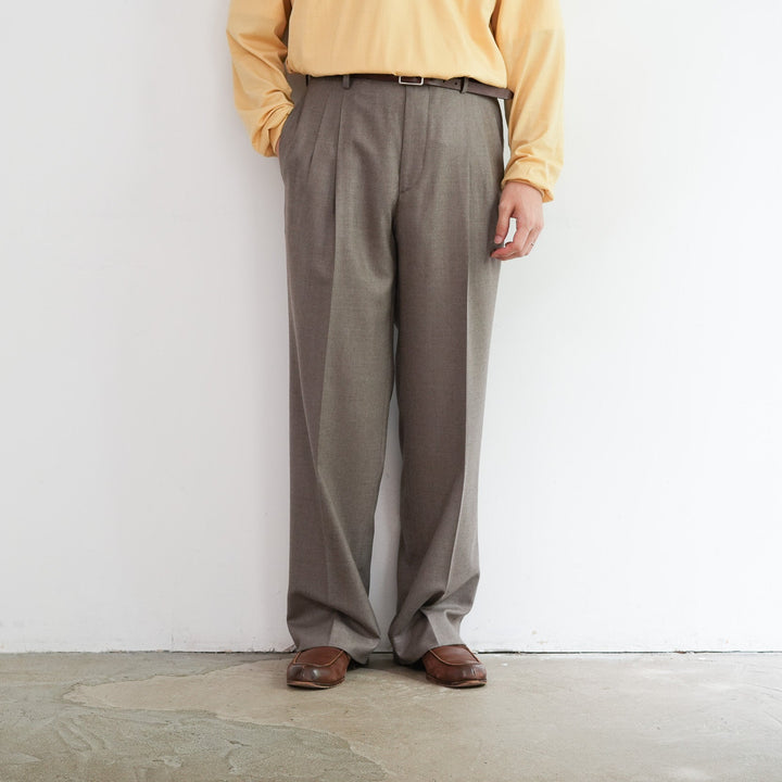 25AW】AURALEE SUPER LIGHT WOOL TWO-TUCK SLACKS 25AW】AURALEE SUPER LIGHT WOOL TWO-TUCK SLACKS