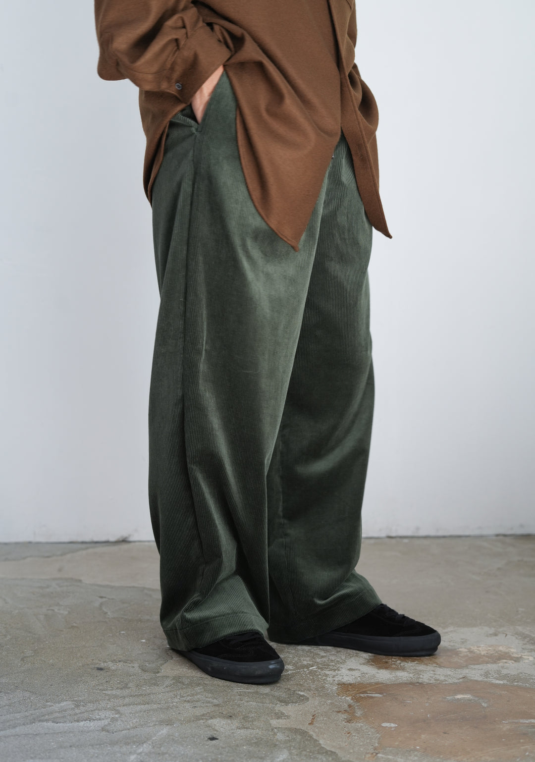 Graphpaper Suvin Corduroy Wide Straight Trousers 