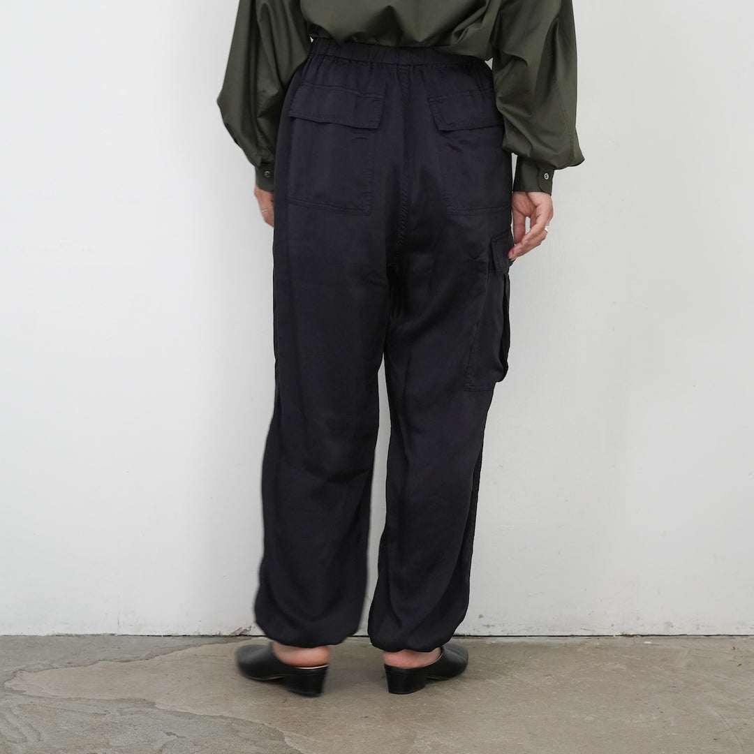 YLÈVE / CUPRA CARGO TROUSERSネイビー1 YLÈVE CUPRA TWILL GARMENT DYE EASY CARGO TROUSERS
