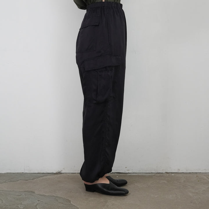 YLÈVE / CUPRA CARGO TROUSERSネイビー1 YLÈVE / CUPRA TWILL GARMANT DYE EASY CARGO TROUSERS | YLÈVE