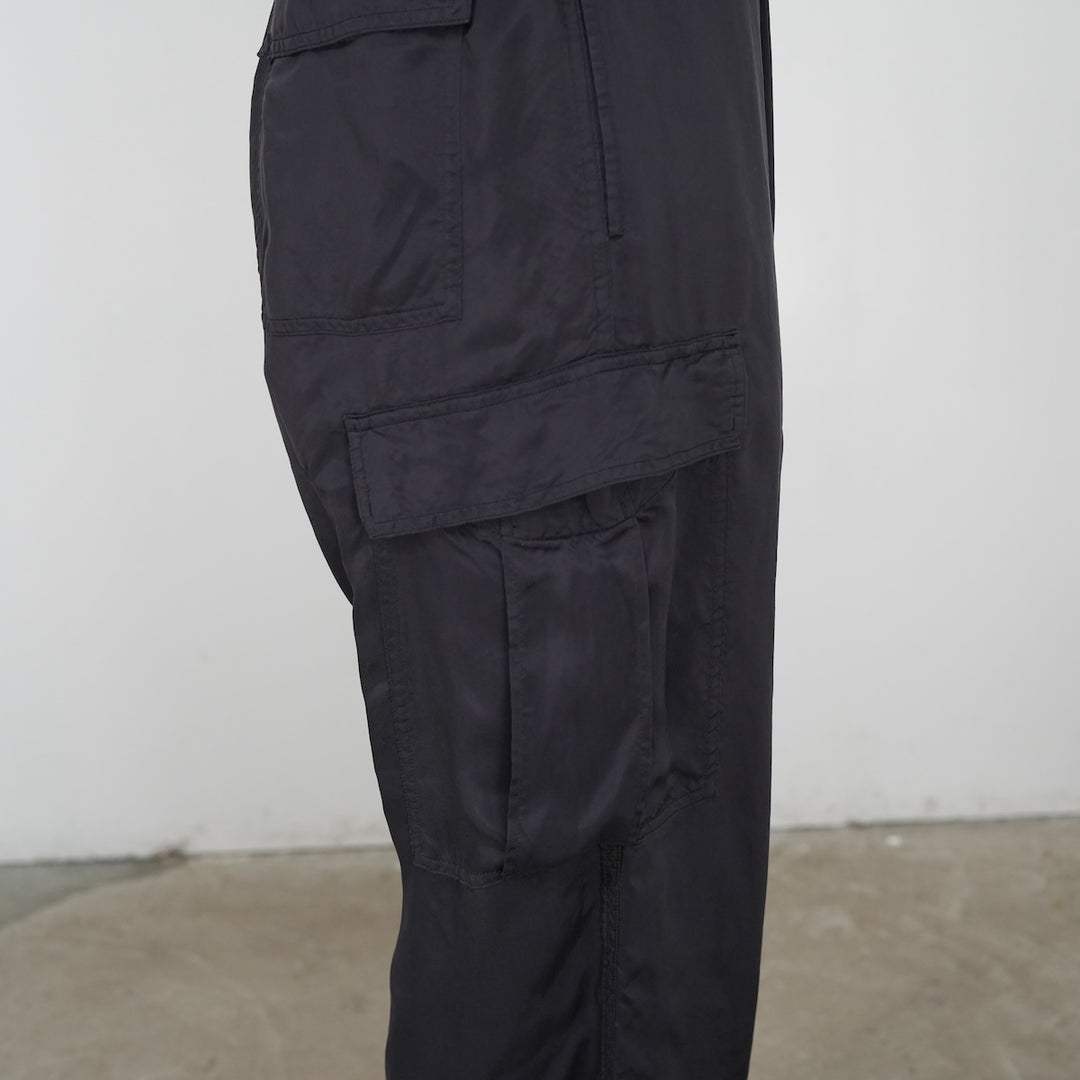YLÈVE / CUPRA CARGO TROUSERSネイビー1 YLÈVE CUPRA TWILL GARMENT DYE EASY CARGO TROUSERS 