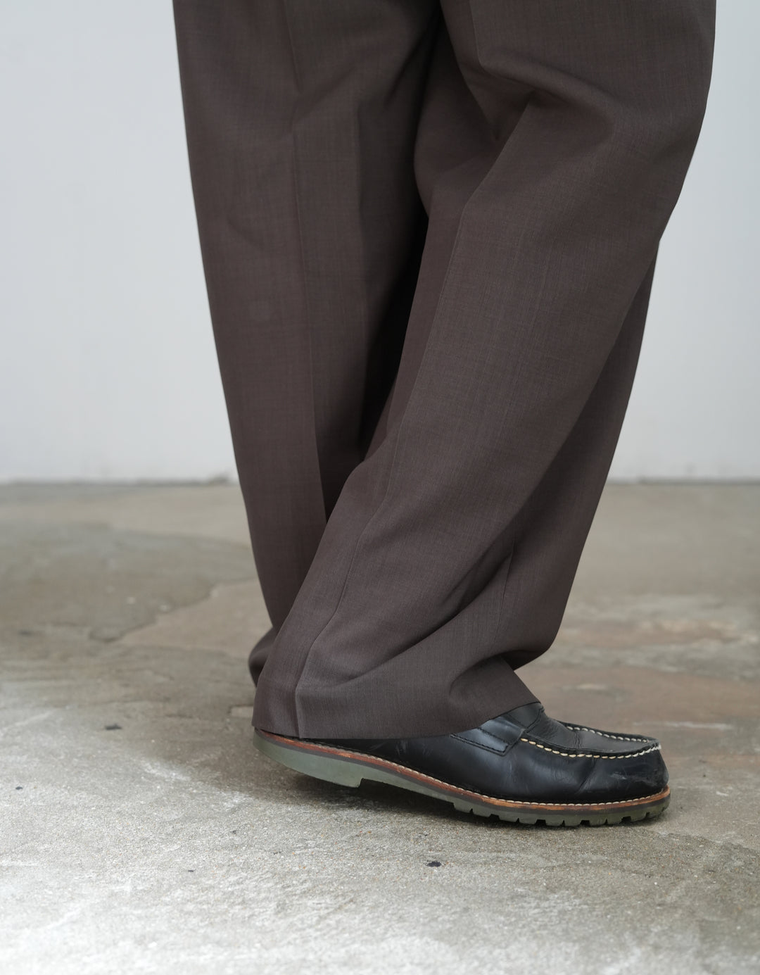 26SS】BISOWN Super 120's WOOL PLEATS TUCK SLACKS 