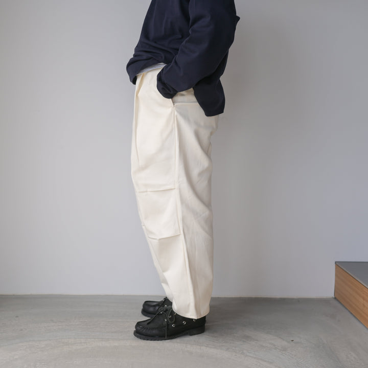 STILL BY HAND / PT07251 – Chum!