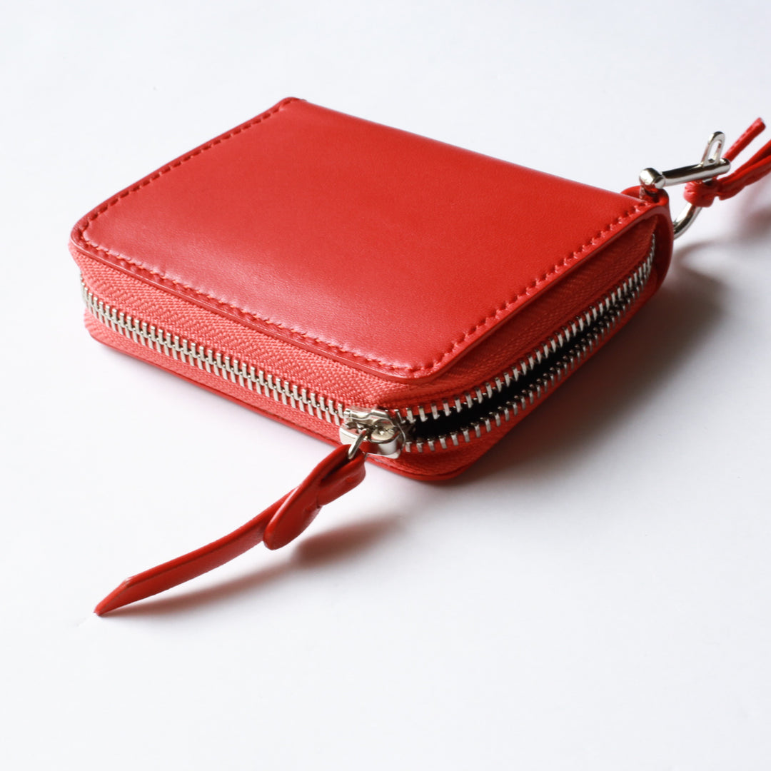 MARKA - KARABINER STRAP ROUND ZIP PURSE 