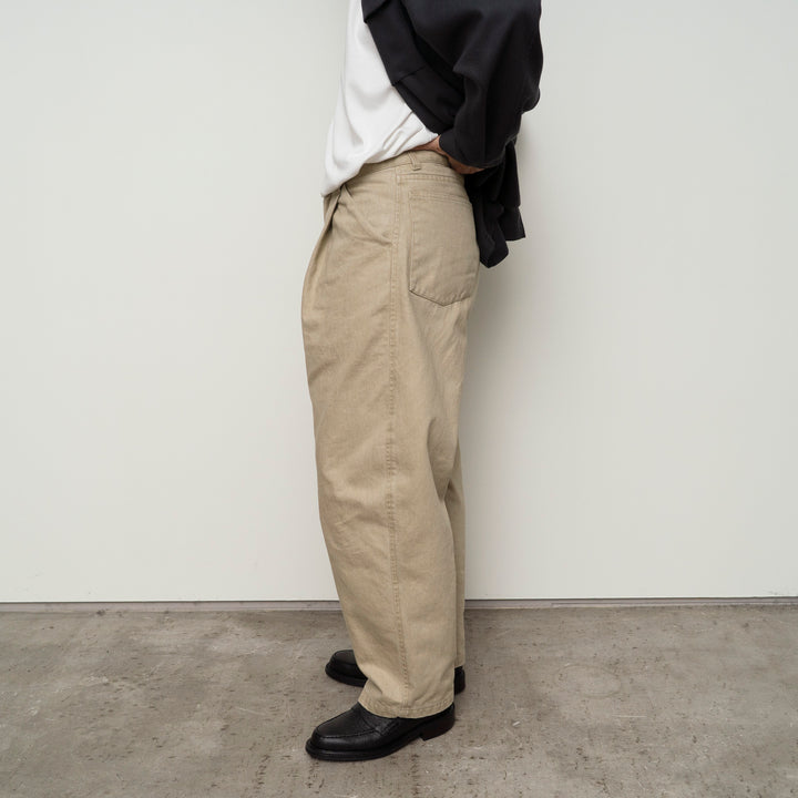 STILL BY HAND / PT03254 – Chum!