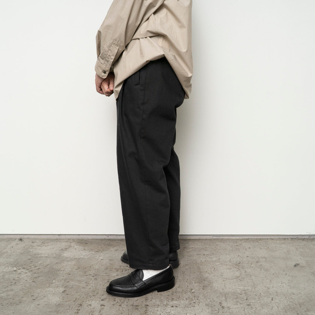 STILL BY HAND コットンギャバジン テーパードパンツ STILL BY HAND / PT07254 – Chum!